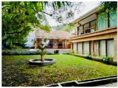 Casa de 5 alcobas en venta en Santa Ana Oriental, Bogotá, 995 m² · foto 3 de 20