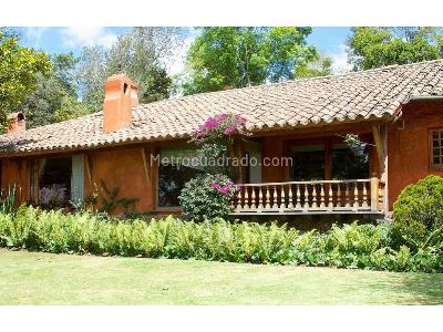 Casa de 5 alcobas en venta en Suba, Bogotá · foto 1 de 14