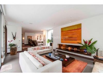Casa de 3 alcobas en venta en Santa Barbara Oriental, Bogotá, 839 m² · foto 7 de 18