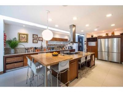 Casa de 3 alcobas en venta en Santa Barbara Oriental, Bogotá, 839 m² · foto 9 de 18