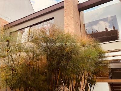 Casa de 4 alcobas en venta en Santa Ana Oriental, Bogotá, 400 m² · foto 2 de 20