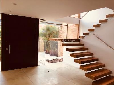 Casa de 4 alcobas en venta en Santa Ana Oriental, Bogotá, 400 m² · foto 12 de 20