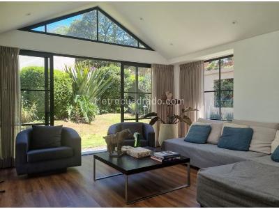 Casa de 4 alcobas en venta en Santa Ana Oriental, Bogotá, 500 m² · foto 2 de 10