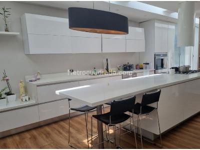 Casa de 4 alcobas en venta en Santa Ana Oriental, Bogotá, 500 m² · foto 3 de 10