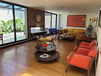 Casa de 3 alcobas en venta en Santa Ana Oriental, Bogotá, 550 m² · foto 3 de 20
