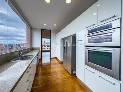 Apartamento de 5 alcobas en venta en La Cabrera, Bogotá, 547 m² · foto 10 de 20