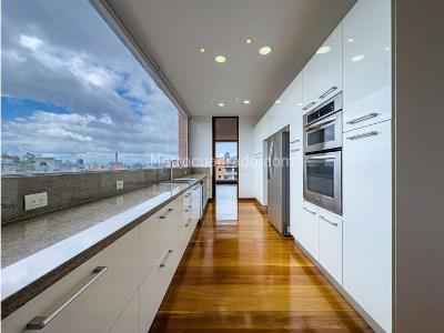 Apartamento de 5 alcobas en venta en La Cabrera, Bogotá, 547 m² · foto 13 de 20