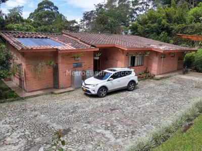 Casas en Venta en Loma Del Chocho, Envigado - Vivienda Nueva y Usada