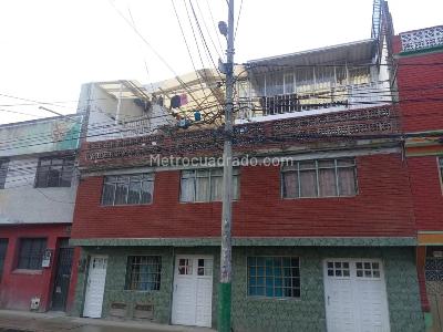 Casa de 5 alcobas en venta en Claret, Bogotá, 280 m² · foto 2 de 20