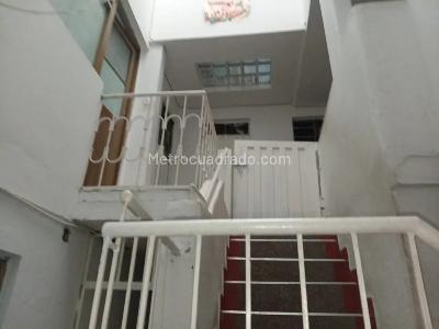 Casa de 5 alcobas en venta en Claret, Bogotá, 280 m² · foto 8 de 20
