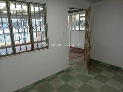 Casa de 5 alcobas en venta en Claret, Bogotá, 280 m² · foto 17 de 20