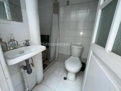 Casa de 5 alcobas en venta en Abraham Lincoln, Bogotá, 245 m² · foto 4 de 20