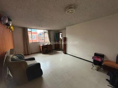 Casa de 5 alcobas en venta en Abraham Lincoln, Bogotá, 245 m² · foto 5 de 20