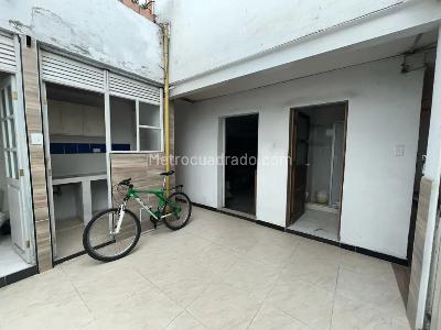 Casa de 5 alcobas en venta en Abraham Lincoln, Bogotá, 245 m² · foto 8 de 20
