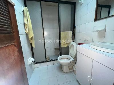 Casa de 5 alcobas en venta en Abraham Lincoln, Bogotá, 245 m² · foto 14 de 20