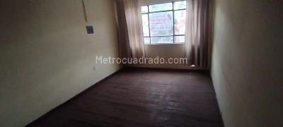 Casa en venta en Eduardo Santos, Bogotá · foto 2 de 13