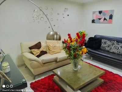 Casa de 5 alcobas en venta en San Antonio, Bogotá, 840 m² · foto 2 de 19