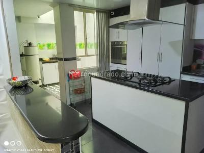Casa de 5 alcobas en venta en San Antonio, Bogotá, 840 m² · foto 3 de 19