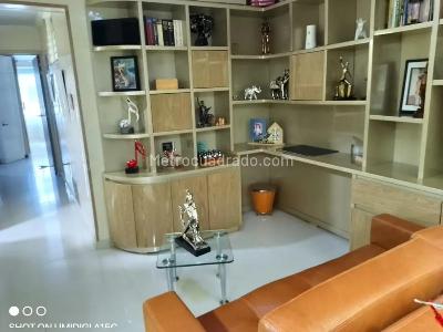 Casa de 5 alcobas en venta en San Antonio, Bogotá, 840 m² · foto 13 de 19