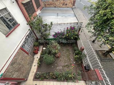 Casa de 5 alcobas en venta en Quiroga I, Bogotá, 161 m² · foto 2 de 18