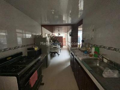 Casa de 5 alcobas en venta en Quiroga I, Bogotá, 161 m² · foto 17 de 18