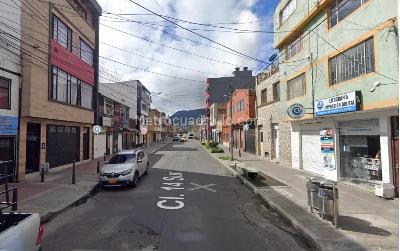 Casa de 5 alcobas en venta en Restrepo, Bogotá, 400 m² · foto 2 de 10