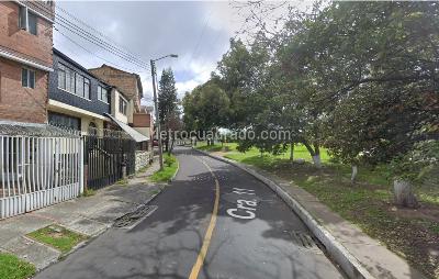 Casa de 5 alcobas en venta en Ciudad Jardin Sur, Bogotá, 350 m² · foto 2 de 3