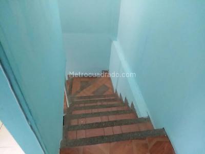 Casa de 5 alcobas en venta en Bellavista Sur, Bogotá, 319 m² · foto 3 de 20