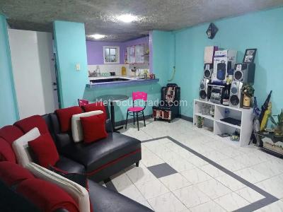 Casa de 5 alcobas en venta en Bellavista Sur, Bogotá, 319 m² · foto 5 de 20