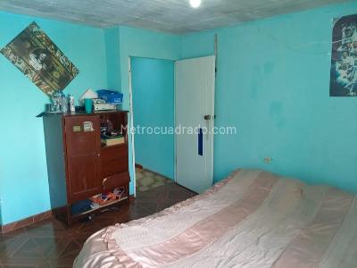 Casa de 5 alcobas en venta en Bellavista Sur, Bogotá, 319 m² · foto 9 de 20
