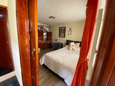 Casa de 5 alcobas en venta en La Victoria, Bogotá, 480 m² · foto 19 de 20