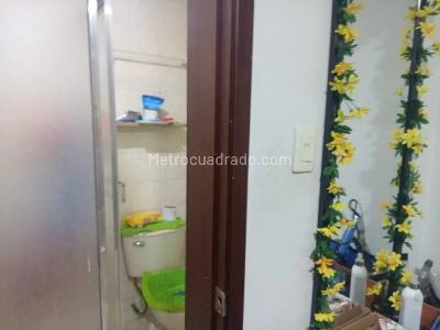 Casa de 5 alcobas en venta en Villa Nelly, Bogotá, 210 m² · foto 8 de 10