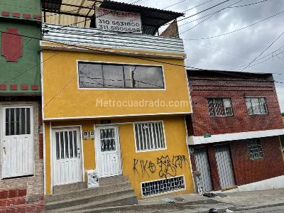 Casa de 5 alcobas en venta en San Miguel, Bogotá, 300 m² · foto 2 de 16