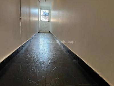 Casa de 5 alcobas en venta en San Miguel, Bogotá, 300 m² · foto 6 de 16