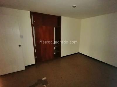 Casa de 5 alcobas en venta en Bosa Los Naranjos, Bogotá, 392 m² · foto 20 de 20
