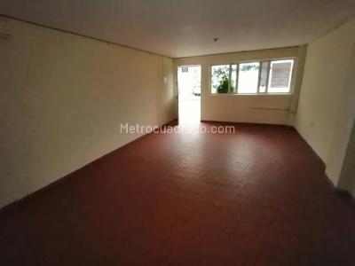 Casa de 5 alcobas en venta en Bosa Los Naranjos, Bogotá, 392 m² · foto 7 de 20