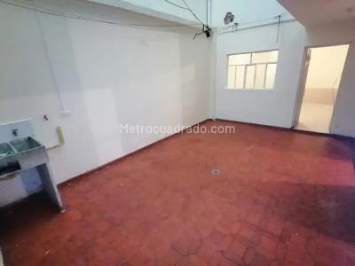 Casa de 5 alcobas en venta en Bosa Los Naranjos, Bogotá, 392 m² · foto 10 de 20