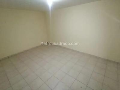 Casa de 5 alcobas en venta en Bosa Los Naranjos, Bogotá, 392 m² · foto 11 de 20