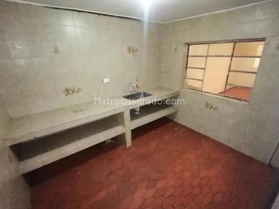 Casa de 5 alcobas en venta en Bosa Los Naranjos, Bogotá, 392 m² · foto 12 de 20