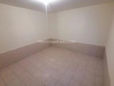 Casa de 5 alcobas en venta en Bosa Los Naranjos, Bogotá, 392 m² · foto 13 de 20