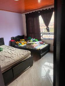 Casa de 5 alcobas en venta en Escocia, Bogotá, 216 m² · foto 5 de 18