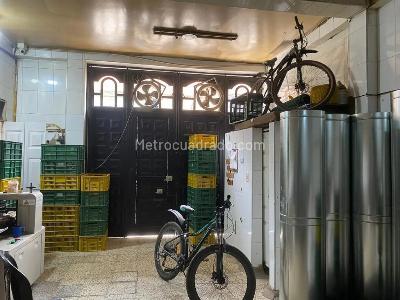 Casa de 5 alcobas en venta en Escocia, Bogotá, 216 m² · foto 16 de 18
