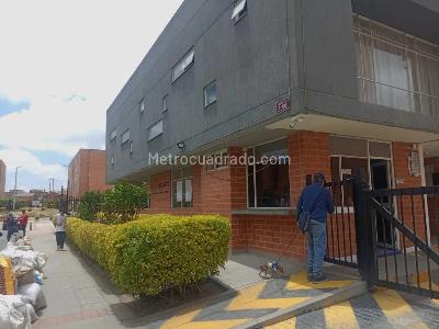 Apartamento de 3 alcobas en venta en Soacha, Soacha, 63 m² · foto 2 de 20