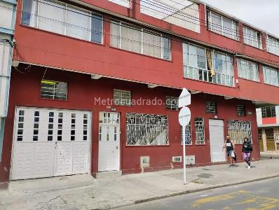 Casa de 5 alcobas en venta en San Jose Obrero, Bogotá, 384 m² · foto 2 de 17