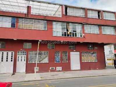 Casa de 5 alcobas en venta en San Jose Obrero, Bogotá, 384 m² · foto 3 de 17