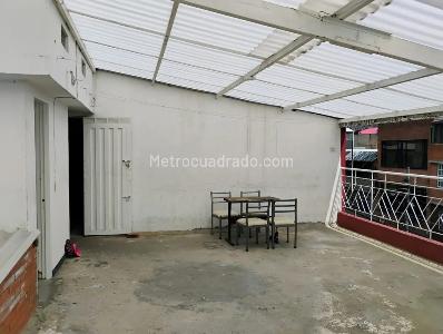 Casa de 5 alcobas en venta en San Jose Obrero, Bogotá, 384 m² · foto 8 de 17