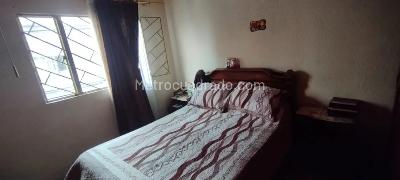 Casa de 5 alcobas en venta en El Vergel, Bogotá, 220 m² · foto 2 de 20