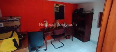 Casa de 5 alcobas en venta en El Vergel, Bogotá, 220 m² · foto 3 de 20