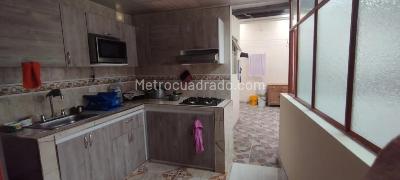 Casa de 5 alcobas en venta en El Vergel, Bogotá, 220 m² · foto 14 de 20