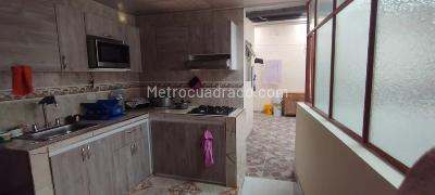 Casa de 5 alcobas en venta en El Vergel, Bogotá, 220 m² · foto 19 de 20